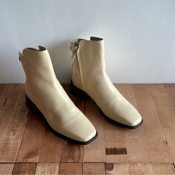 SAM EDELMAN THATCHER Elegant Cream Ankle Boots - Picture 2 of 9